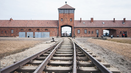 Komentovaná prehliadky múzea Auschwitz-Birkenau